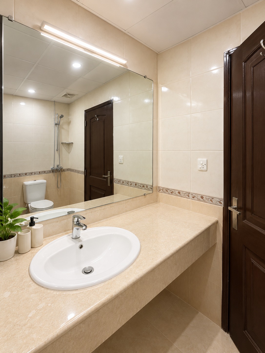 Attached en-suite washroom available with the room